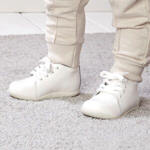 Stride Rite Elliot Hightop Sneakers- Size 5